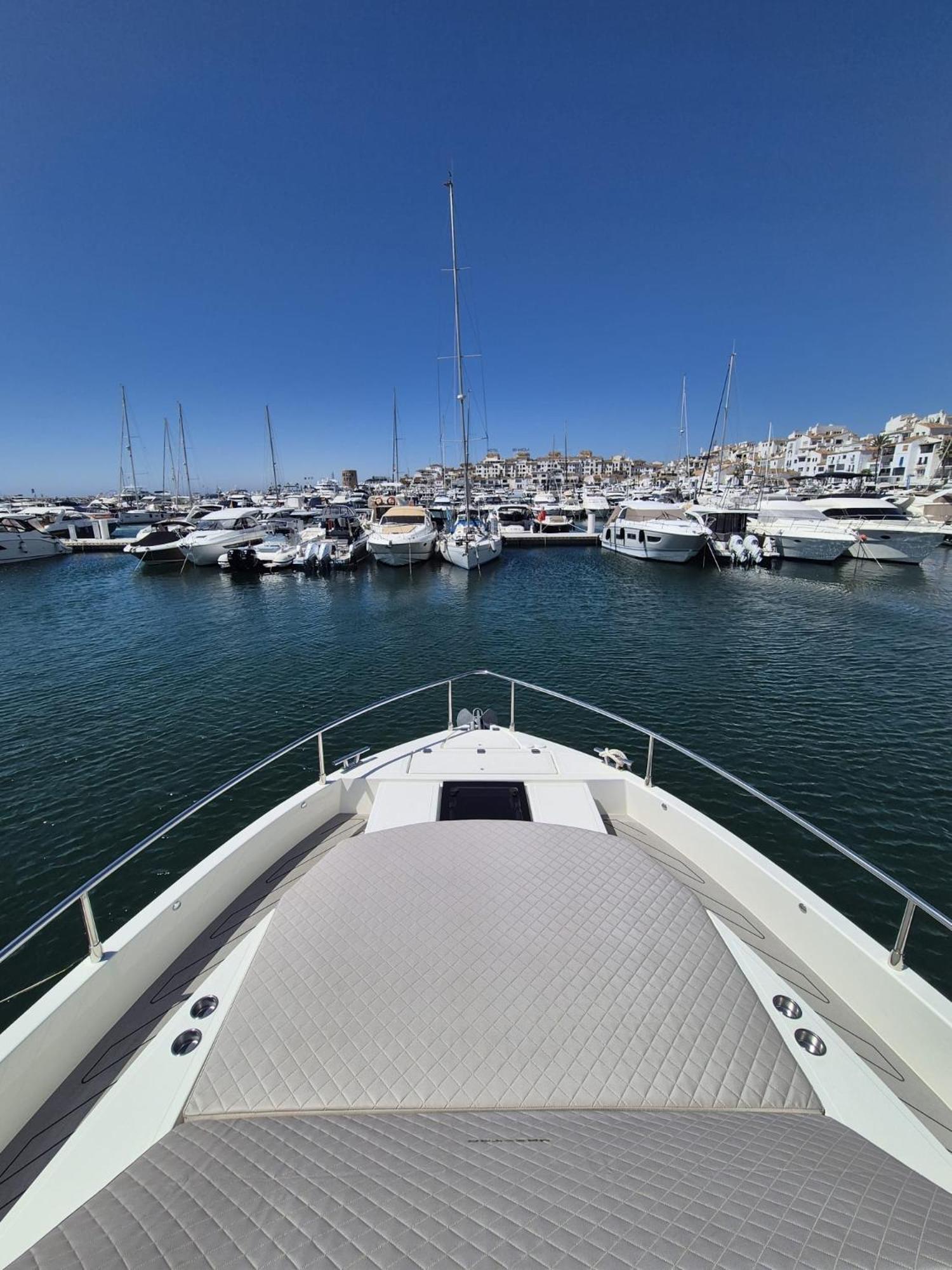 Puerto Banus Yacht Sky&sea