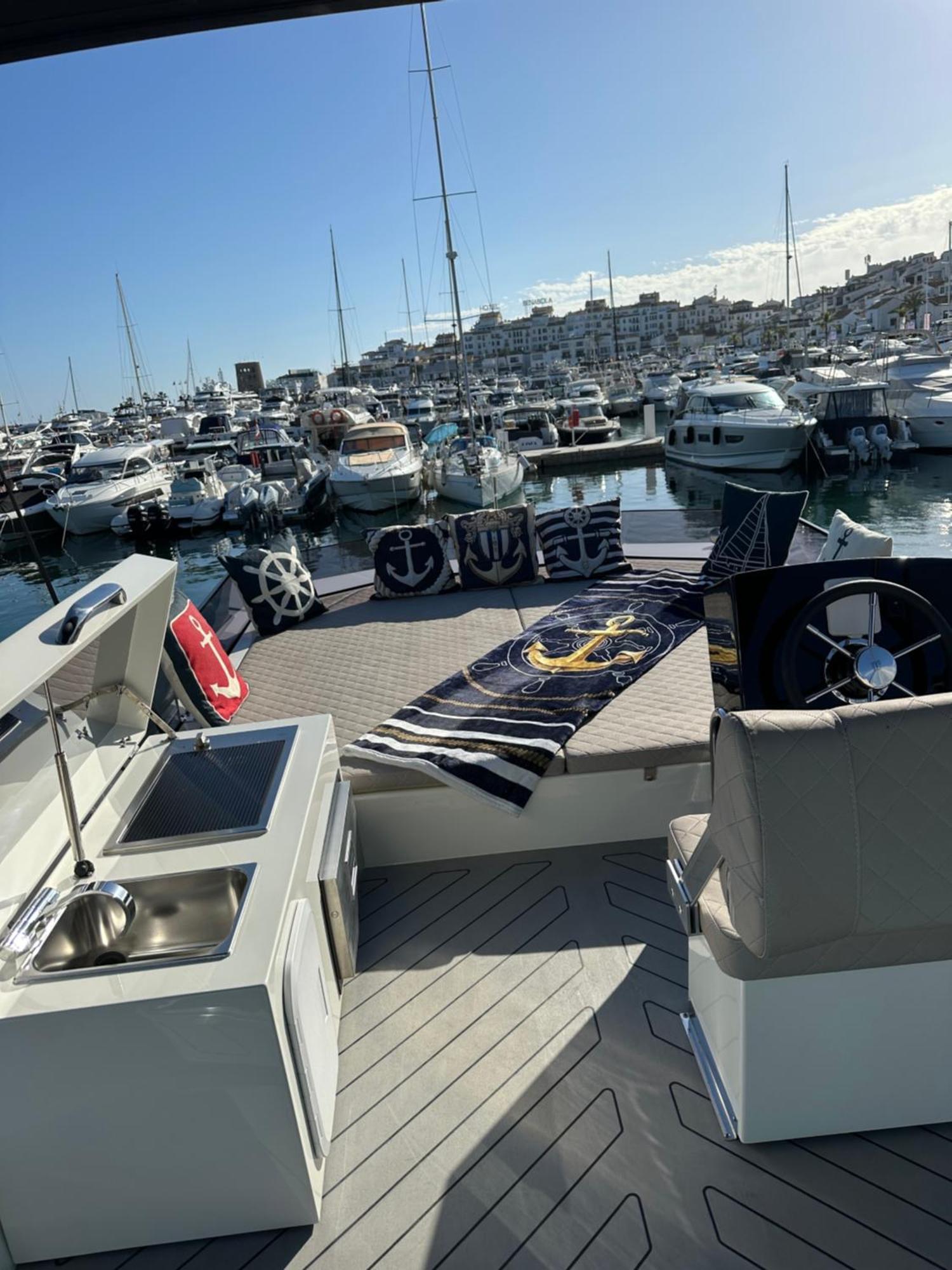 Puerto Banus Yacht Sky&sea Apartamento *